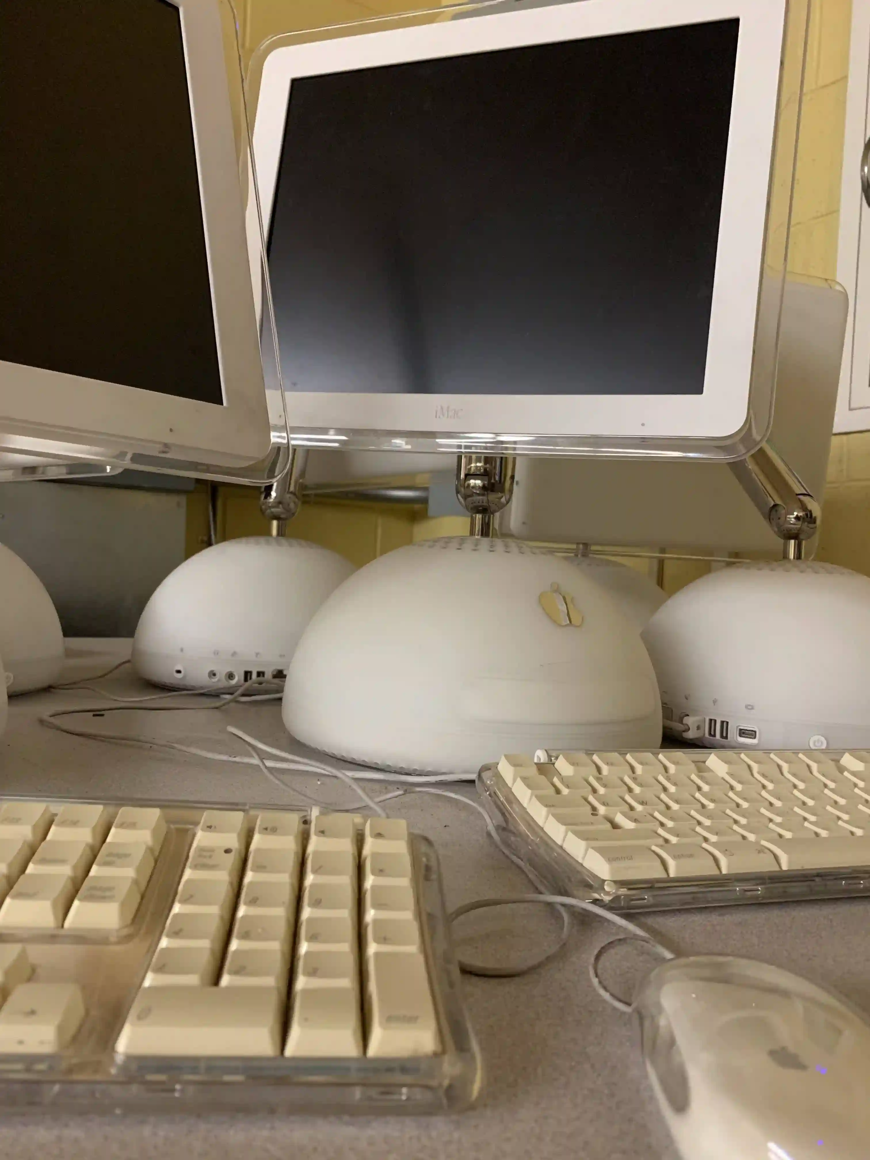 old MAC computer